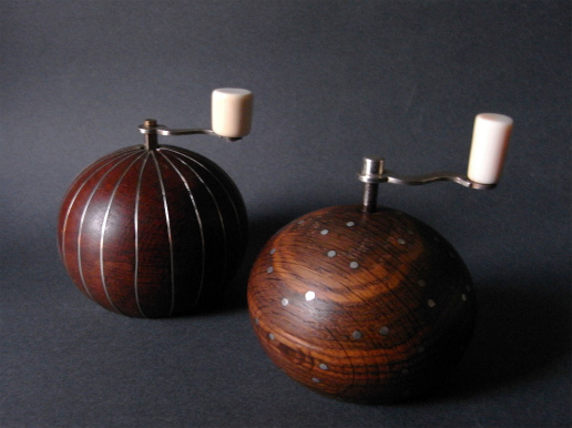 ローズウッド銀象嵌ペッパーミル