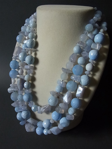 ブルーアゲート3連ネックレス