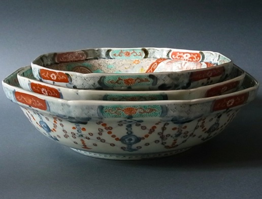 色絵金彩雲竜鳳凰図八角三つ重ね鉢