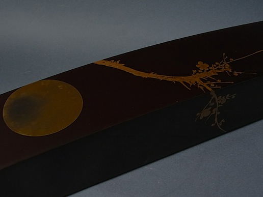 朧月に梅文金蒔絵短冊入れ