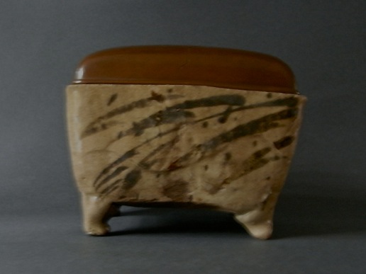 志野香炉 銅虫文透彫火舎