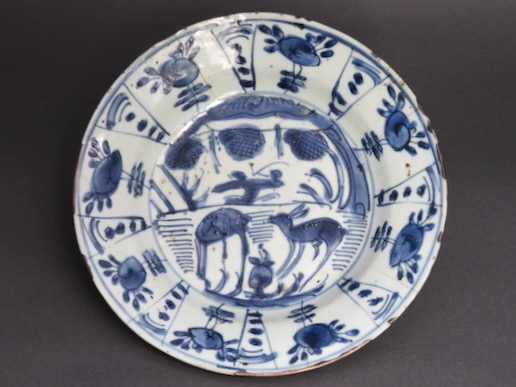 染付芙蓉手鹿文皿